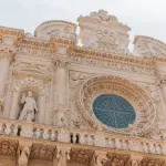 La Basilica di Santa Croce a Lecce: storia e simboli nascosti nella facciata